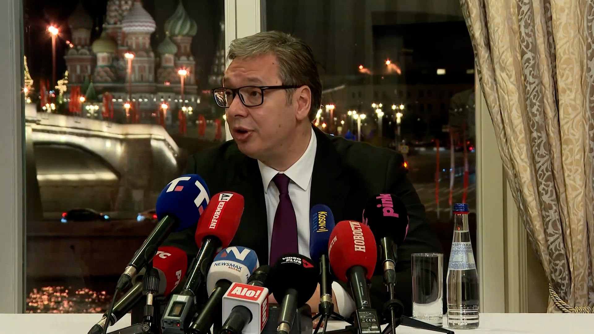 Rusija, Moskva, Aleksandar Vucic predsednik Srbije, zbog protesta porast plata i penzija ce biti nizi od ocekivanog Rusija, Moskva, Aleksandar Vucic predsednik Srbije, zbog protesta porast plata i penzija ce biti nizi od ocekivanog